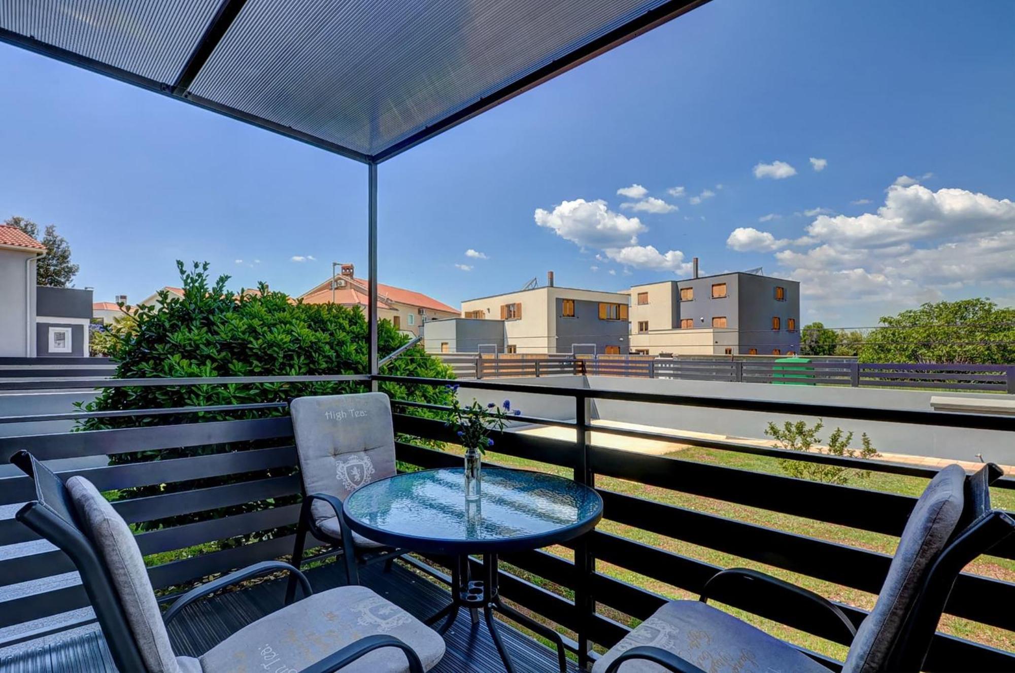 Lovely Apartments In Valbandon Fažana エクステリア 写真